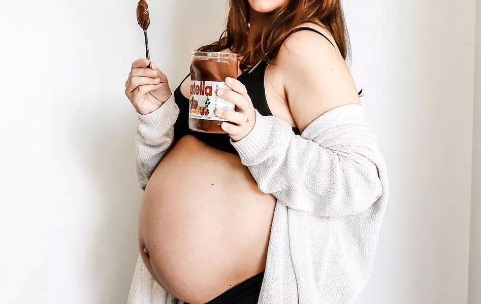 关于怀孕不能养猫狗的辟谣,怀孕吃不了葱姜蒜是怎么回事