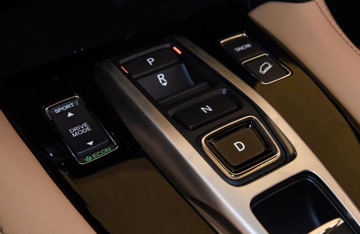 轴距2.97米,2.0t两驱的urv都有哪些配置