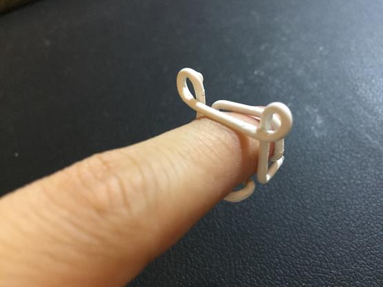 让翅膀在指尖上舞动：用铁丝制作在指尖扇动的小机械