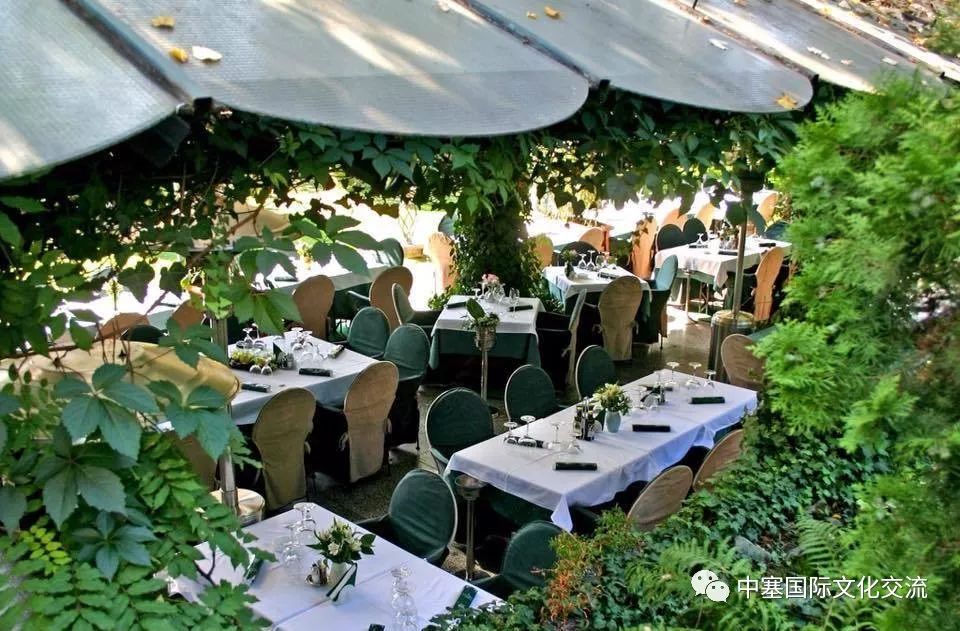 贝尔格莱德老街区饮食,在贝尔格莱德吃北京烤鸭