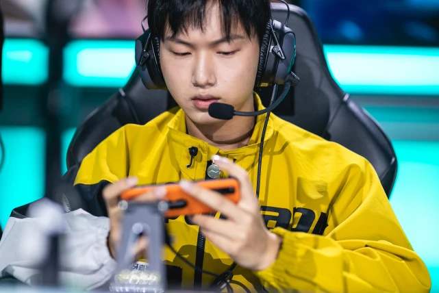 王者荣耀qghappyfly四杀,王者荣耀qghappyfly出装