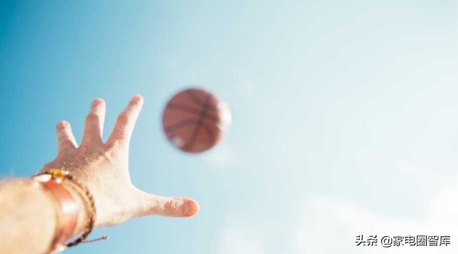 当央视春晚都向年轻人“示爱”，海尔等家电企业该反思怎能不掉队