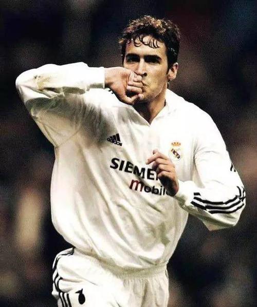 天下足球十大煽情文案,天下足球十大煽情文案莫泊桑