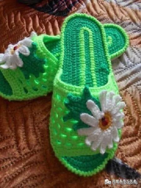 自己用毛线做布拖鞋,用布条线编拖鞋