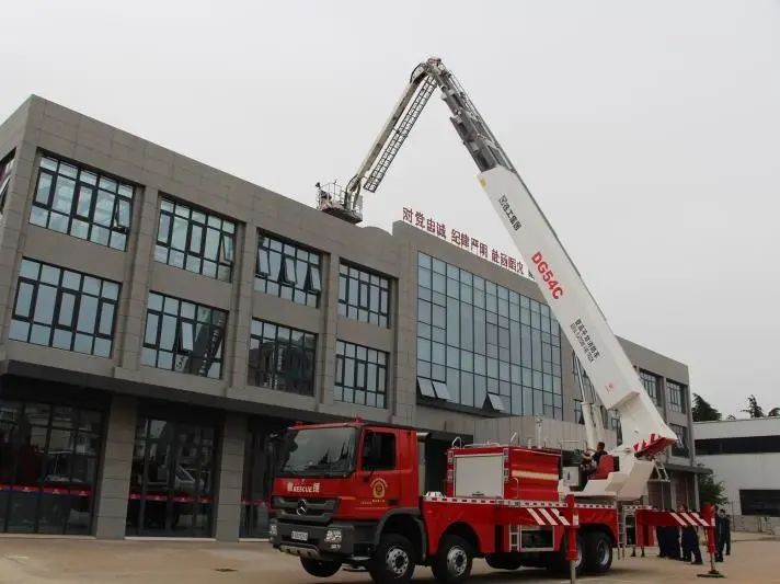 紧扣实战夯基础，苦练本领促提升--徐州市消防救援支队举高消防车驾驶员培训纪实