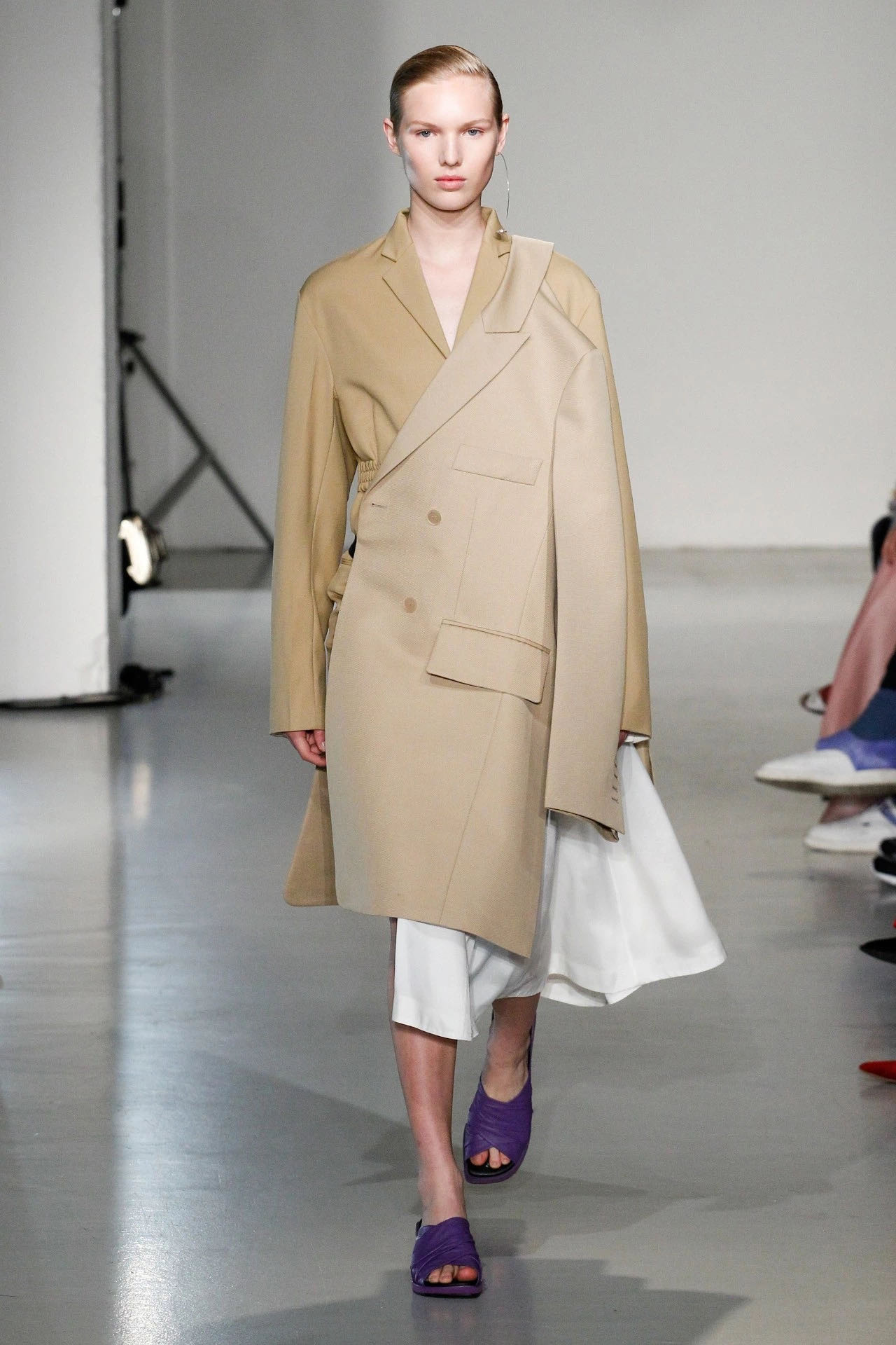 解构与重组设计图片,拼贴服装设计灵感