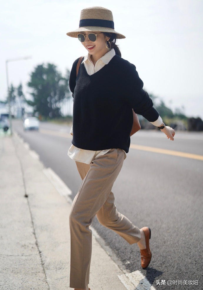 三木开衫搭配,三木同款卡其色毛衣开衫