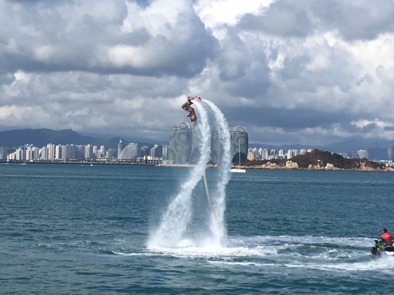 亚龙湾景区天下第一湾,三亚亚龙湾天下第一