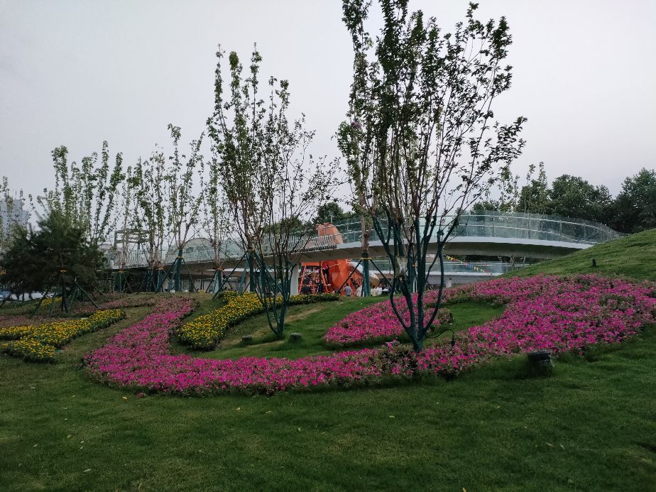 西安市的繁华地方小寨,西安小寨公园有哪些