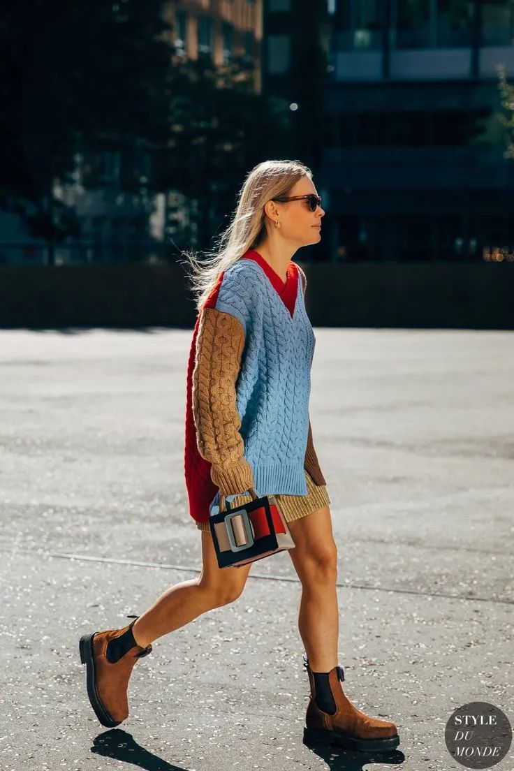 方领v领哪个更显瘦,超显瘦修身v领羊绒长款毛衣