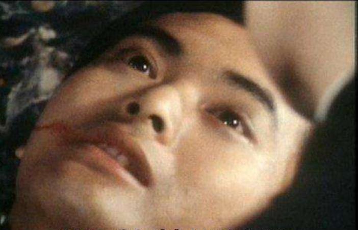 人死后嘴巴张开对后人不好的说法,人临死时为什么能说话