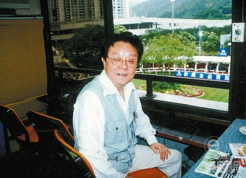 香港5位叔辈明星，本职比演戏更传奇，其中2人各有4个老婆