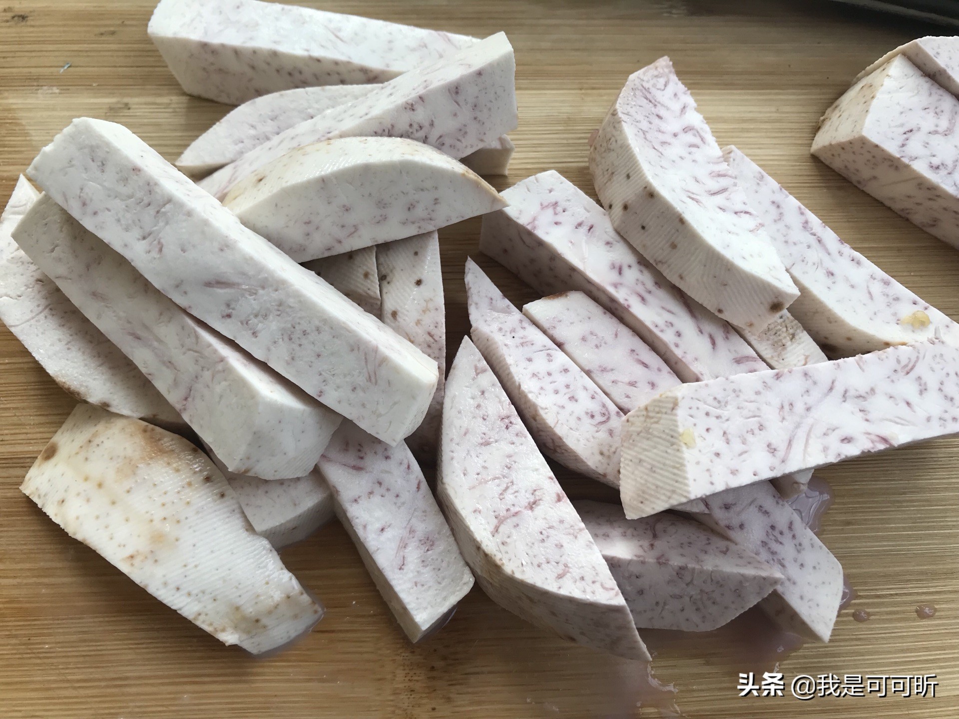 翻沙芋头不起白沙？那是因为要加这味料，软糯香甜，真的很好吃