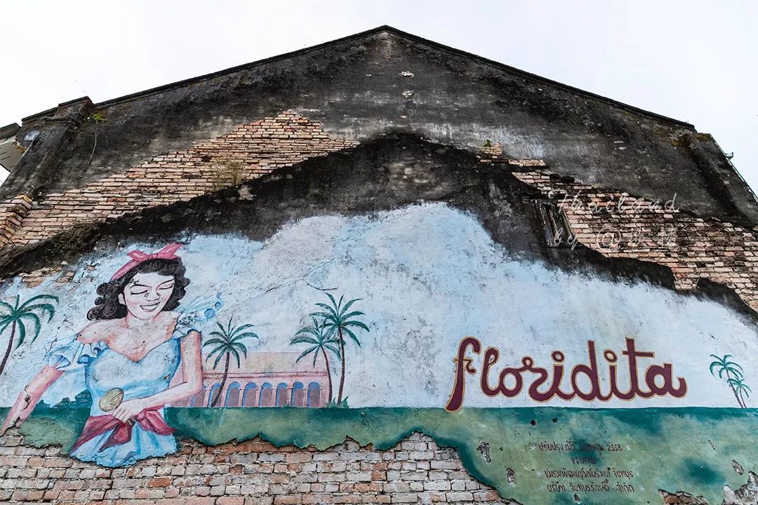 在泰国的“宝石之都”，珠宝街像菜市场，宝石摆地摊上出售