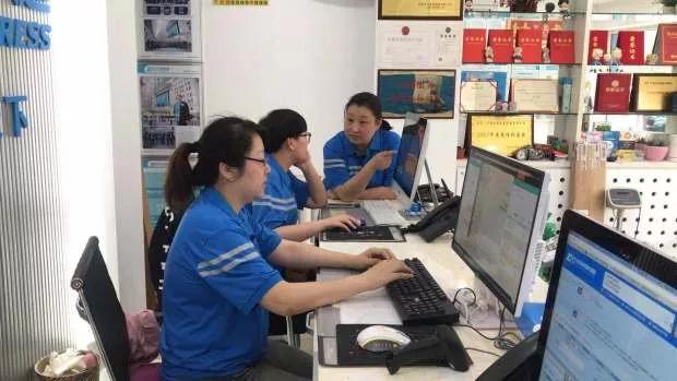 一个快递网点有多少员工,十几个员工的快递店挣钱吗