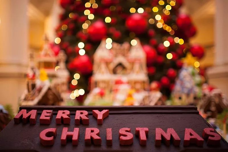 美已经不够了,今年的圣诞美陈必须“玩”起来