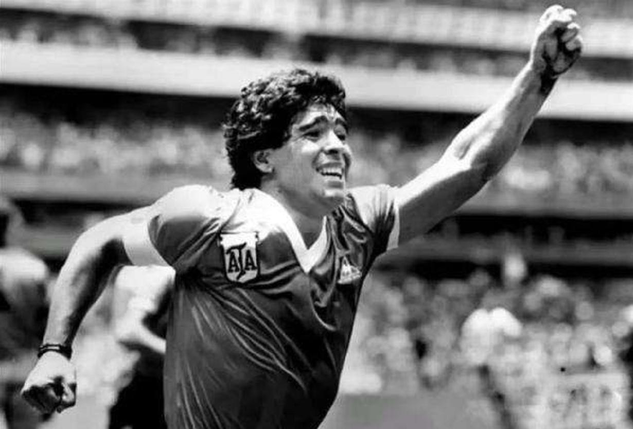 球王逝世,突发心脏病去世的足球巨星