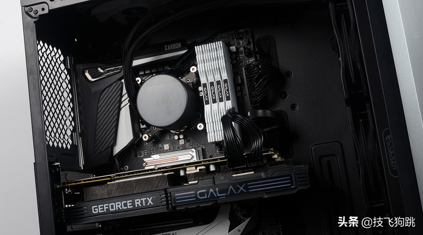 同样的ddr4豁口不一样,同样是ddr43600为什么跑分差很多