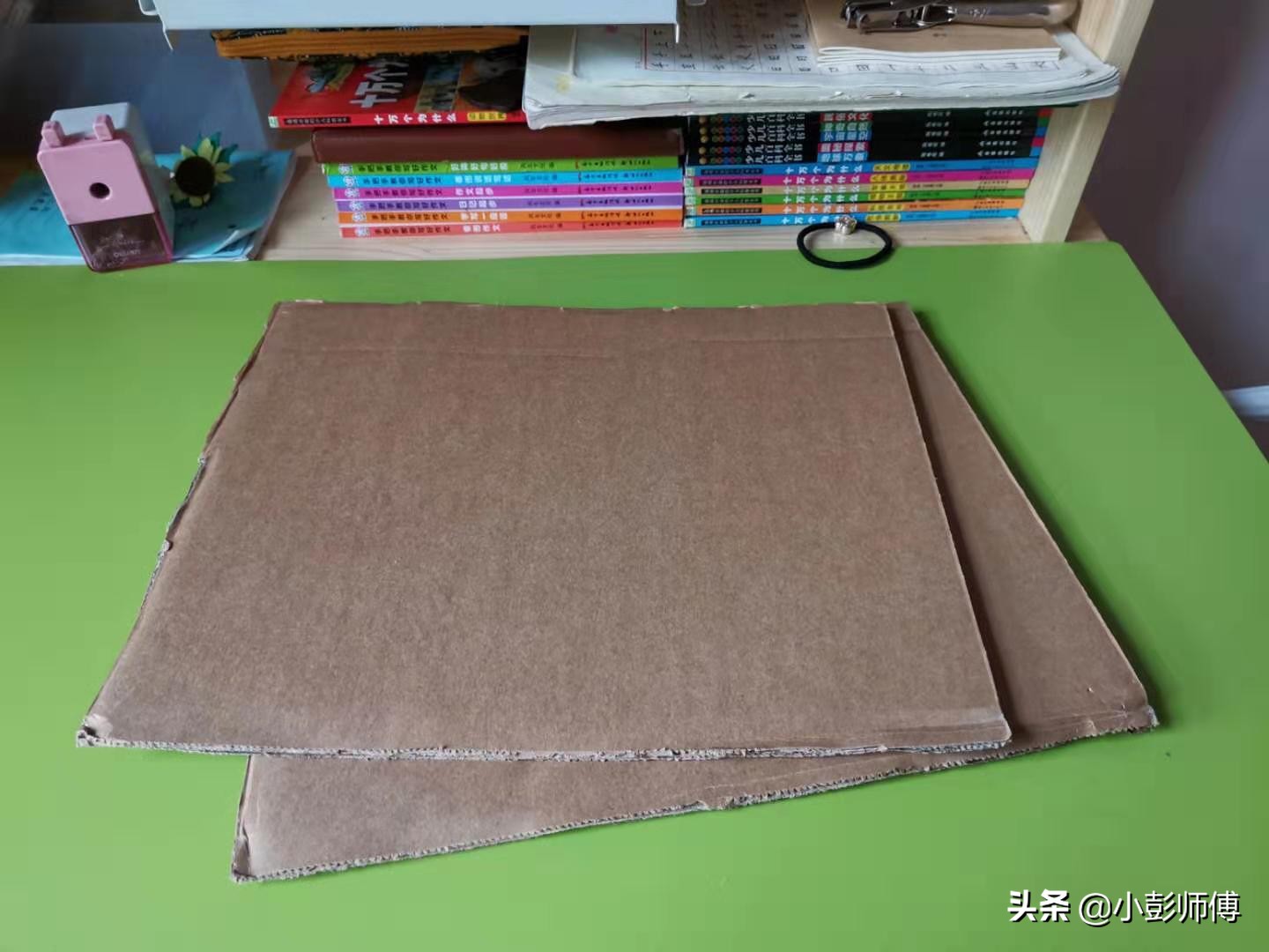 用快递纸做手工简单又好看,DIY熨烫板的方法教程