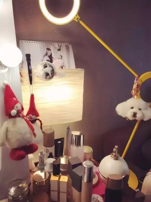 张馨予推荐的化妆品有哪些,张馨予自己化妆的视频