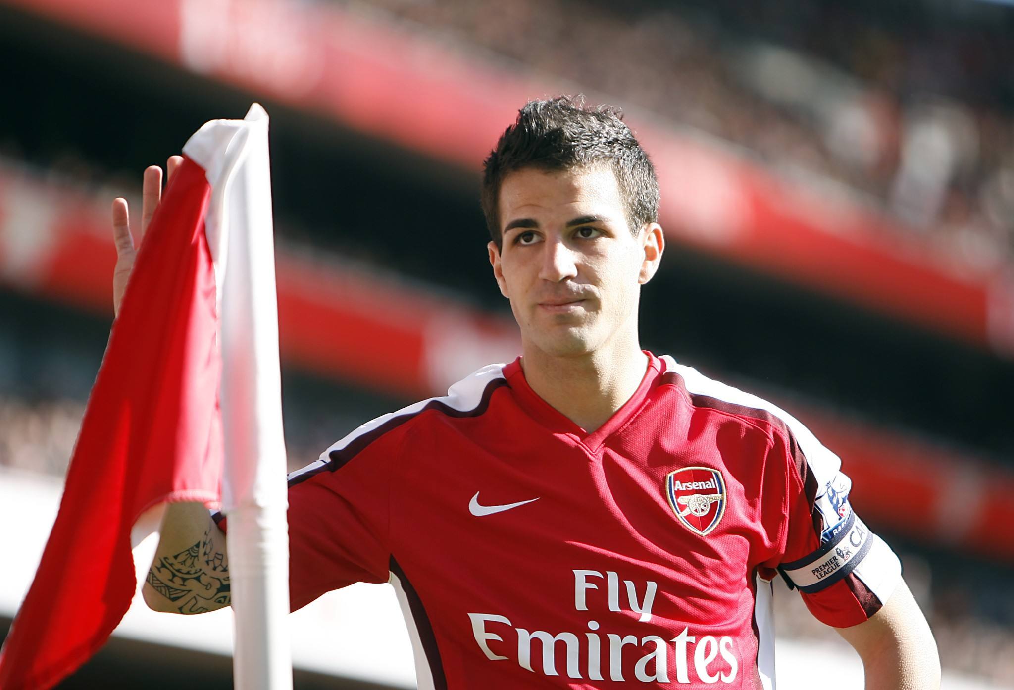 从队长到叛徒,16岁成名的他获得过无数的荣誉,却换不来一句原谅