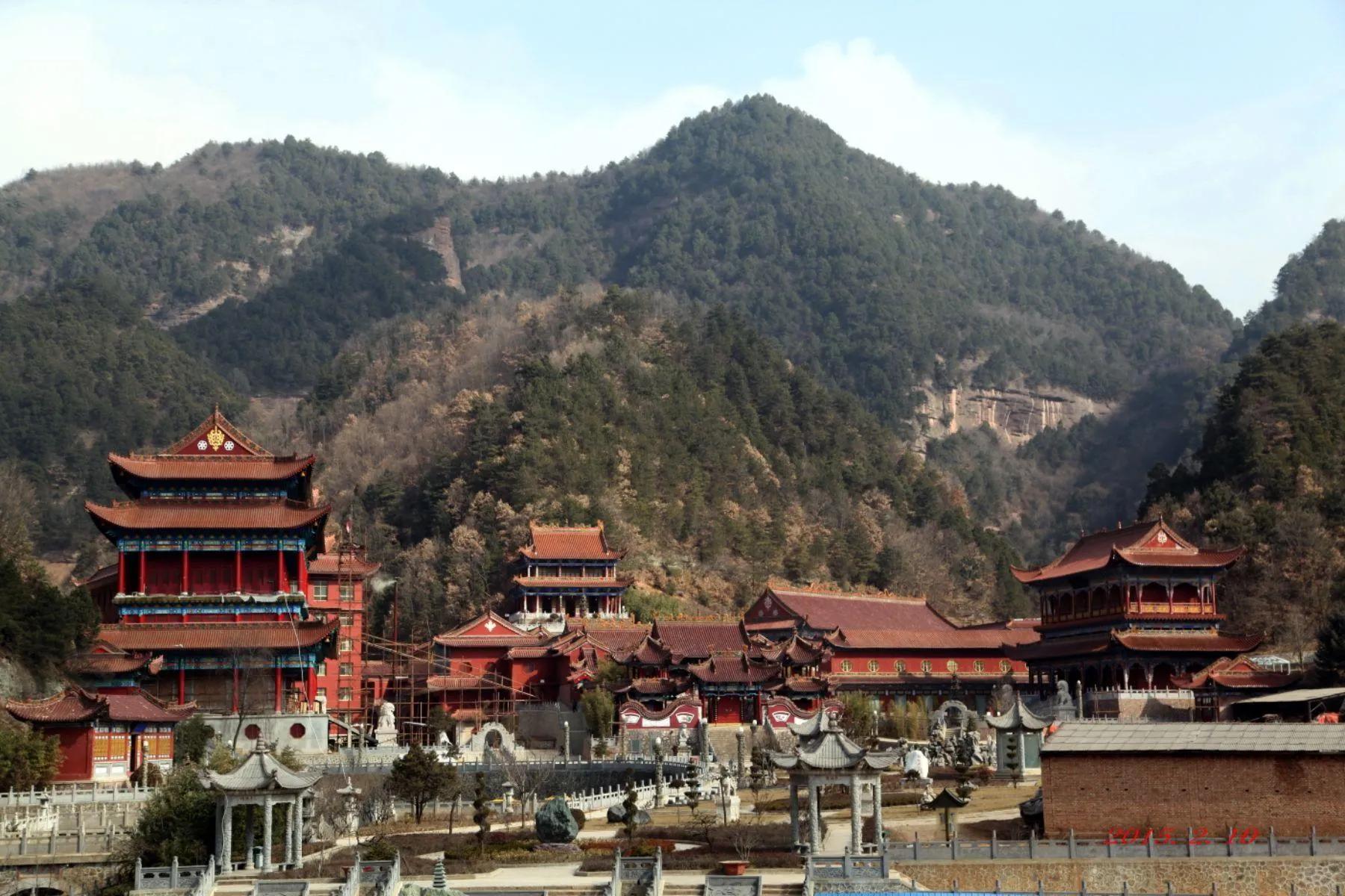 实拍甘肃天水最有名的寺庙净土寺,游客甘肃天水净土寺曼殊寺