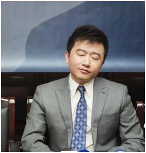 芮成钢：从央视名嘴到“阶下囚”，被人民日报点名后，又曝状况