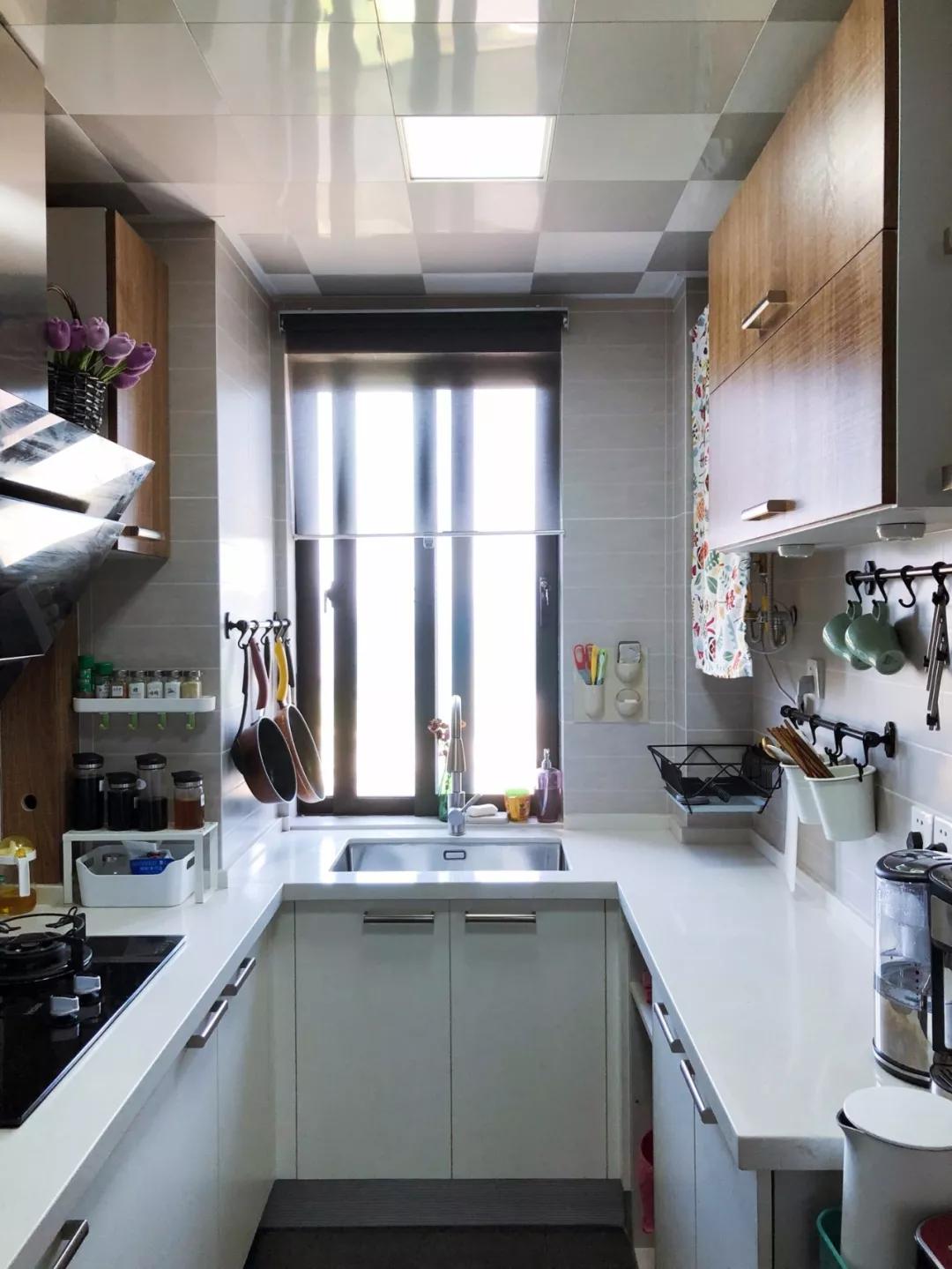 厨房台面什么颜色耐用好看,厨房台面哪种材料最耐脏