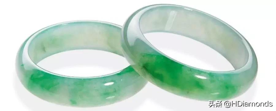 玉镯子戴久了有划痕怎么办,玉镯长时间没戴怎样恢复光泽