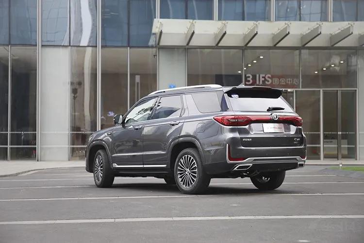 20万买辆大七座SUV简直美滋滋，动力猛气场也足，想吃亏都难