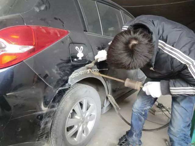 汽车喷漆各部位价格表,汽车喷漆价格贵与便宜有没有区别