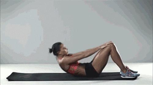 三个动作紧致侧腹练出马甲线,练腹21天练出马甲线