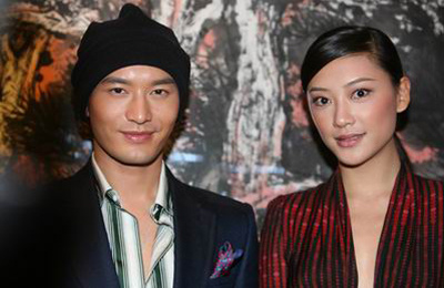 黄晓明杨颖怒发微博澄清小三事件，深扒二位的风流情史