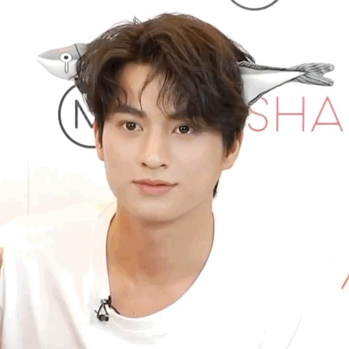 他泰让人一眼万年的外观：妞的鼻尖痣泡芙的笑眼文总的手