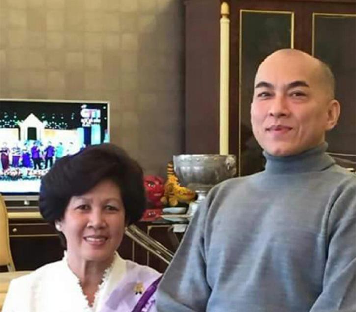 公主和国王简朴又亲民，公主像卖菜大婶，国王像民工大叔