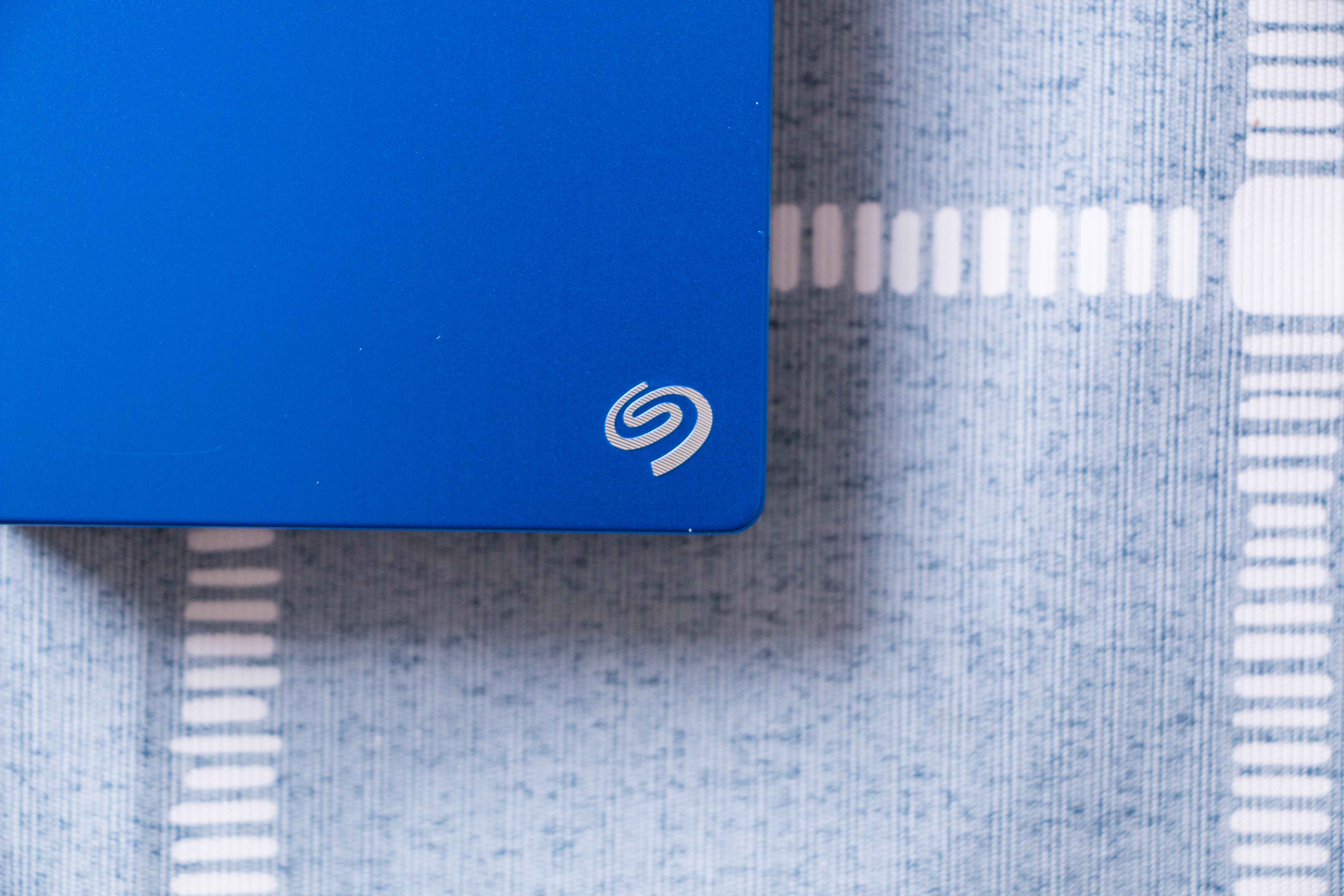 希捷硬盘4T速度怎么看,希捷睿品桌面移动硬盘评测