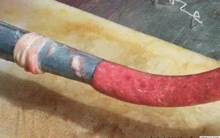 为什么肉肠有一股烟熏味怎么去除,纯肉肠的正确做法
