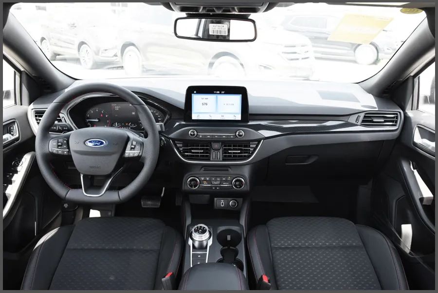 两厢思域和type-r对比,两厢思域与typer