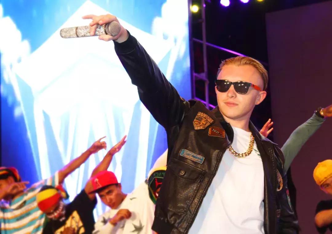 泡泡挑战赛｜夏日酷爽大招来袭，一起“冒个泡”吧