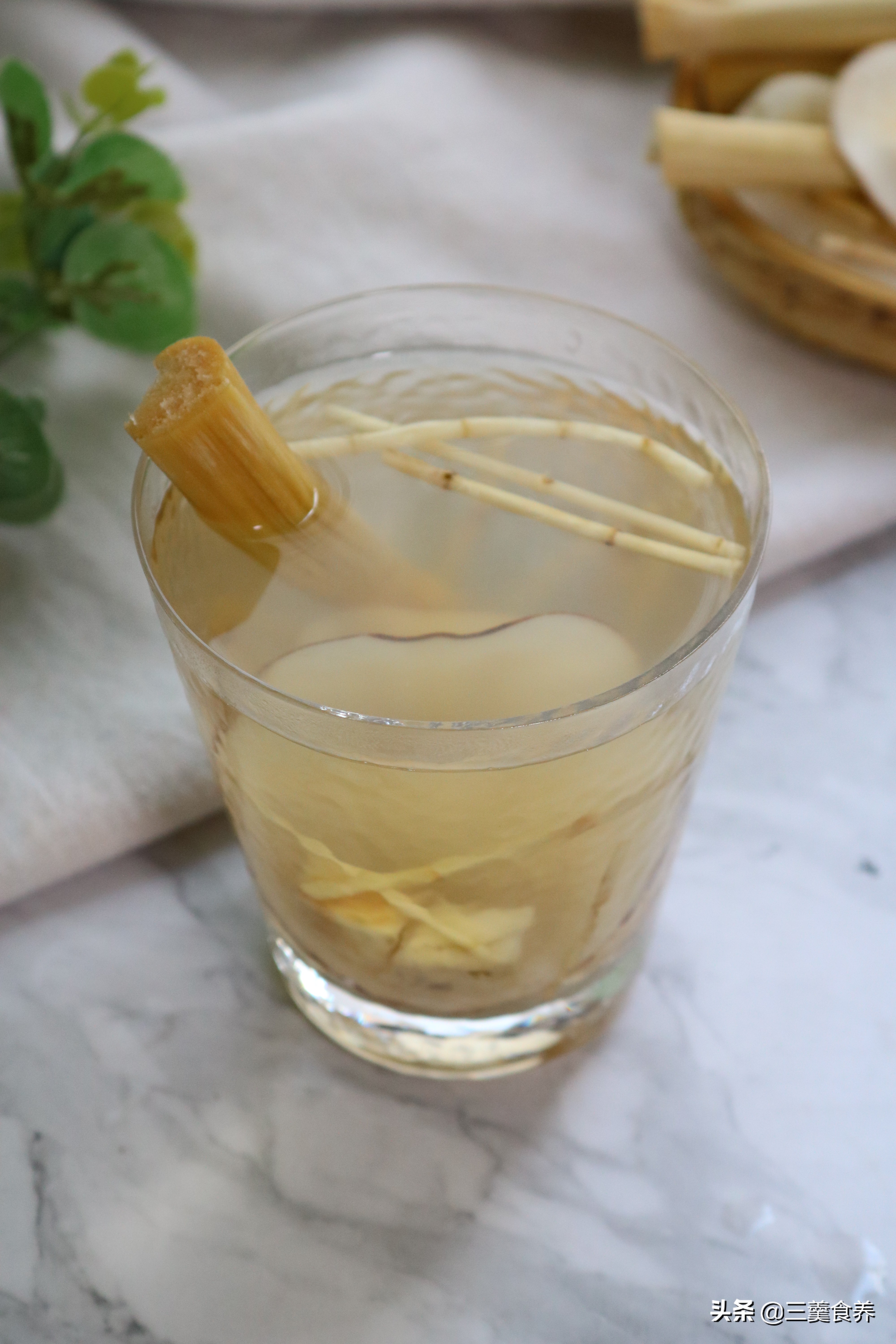 正宗竹蔗茅根雪梨茶大人小孩喝,夏季喝竹蔗茅根水的功效与作用