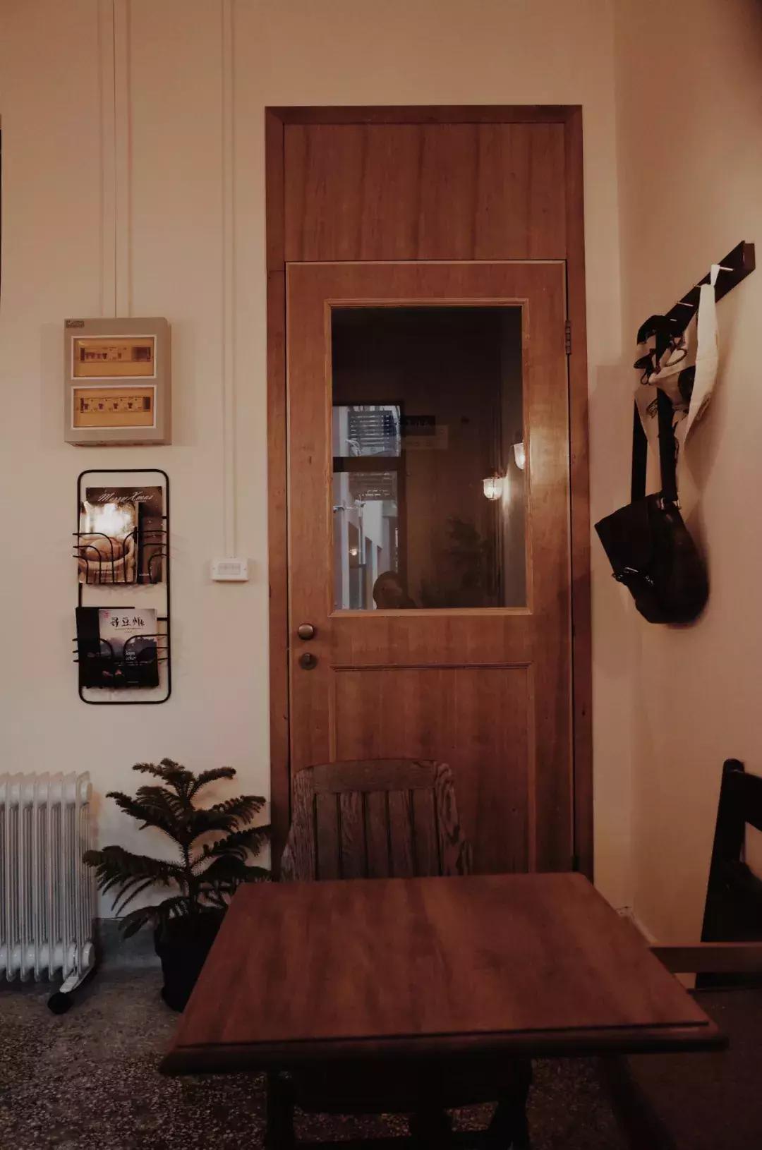 我们找到了重庆最用心的咖啡师，就在这间10㎡的小店里