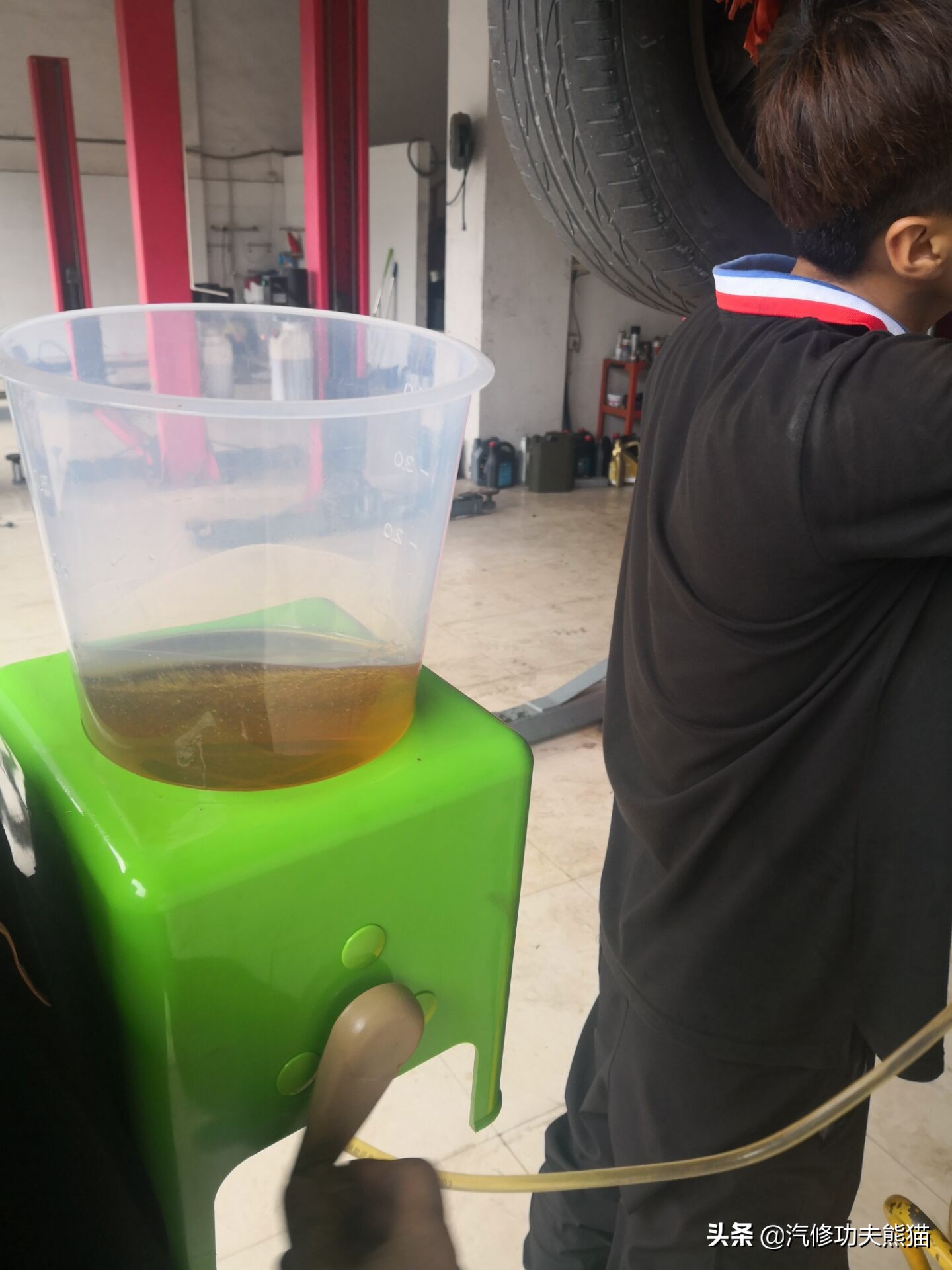 能拉动波音747的大众神车途锐烧机油治理，修完了又可以拉飞机了