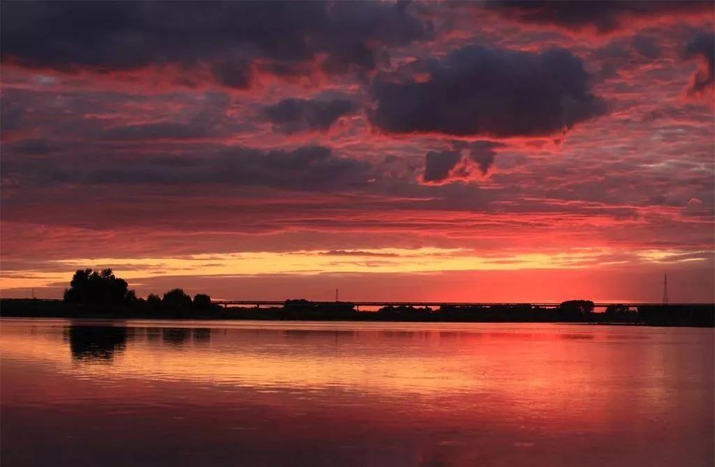 这是一场传统的婚礼完整版,这是一场婚礼英语