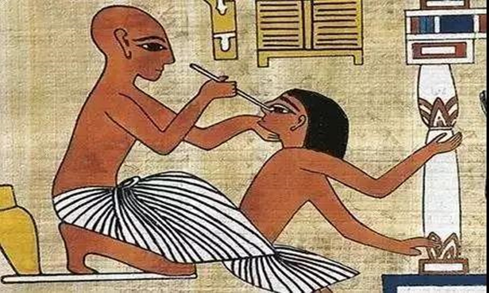 古埃及烟熏妆,化烟熏妆容