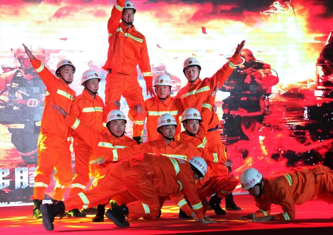 大唐阜新煤制天然气“奋进新时代砥砺再出发”——公司携手新邱区、工程公司举办迎国庆文艺汇演