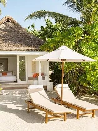 南阿里环礁,丽世岛度假村