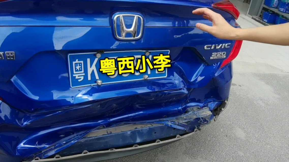 修汽车后备箱盖多少钱,去修车店装个尾箱多少钱