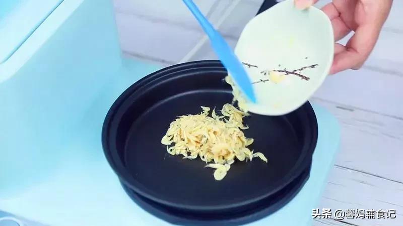 辅食加了土豆泥给宝宝吃几勺,辅食里加点它拌一拌