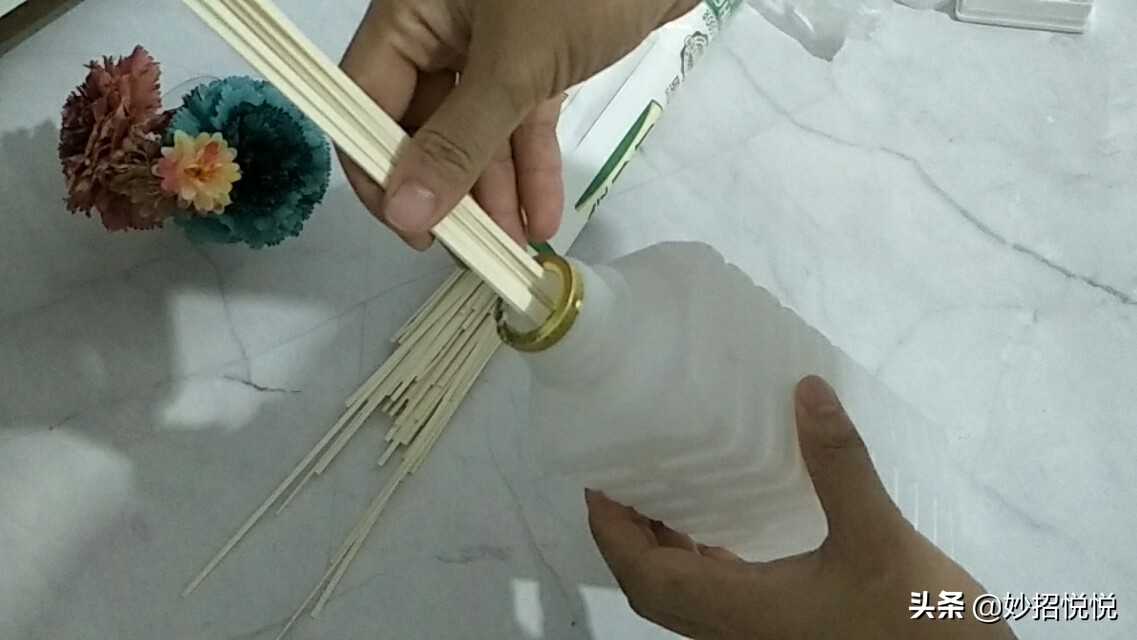 长虫子的面还可以吃吗,长虫的面条还能吃吗