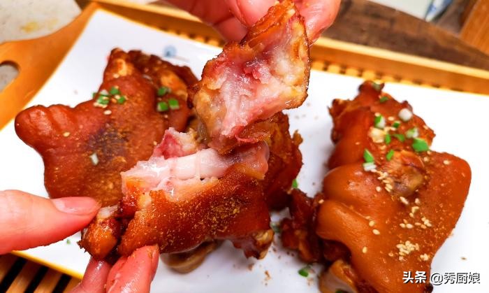 猪蹄炖好以后，别直接上桌，多加这一步，猪蹄鲜香入味，还不油腻